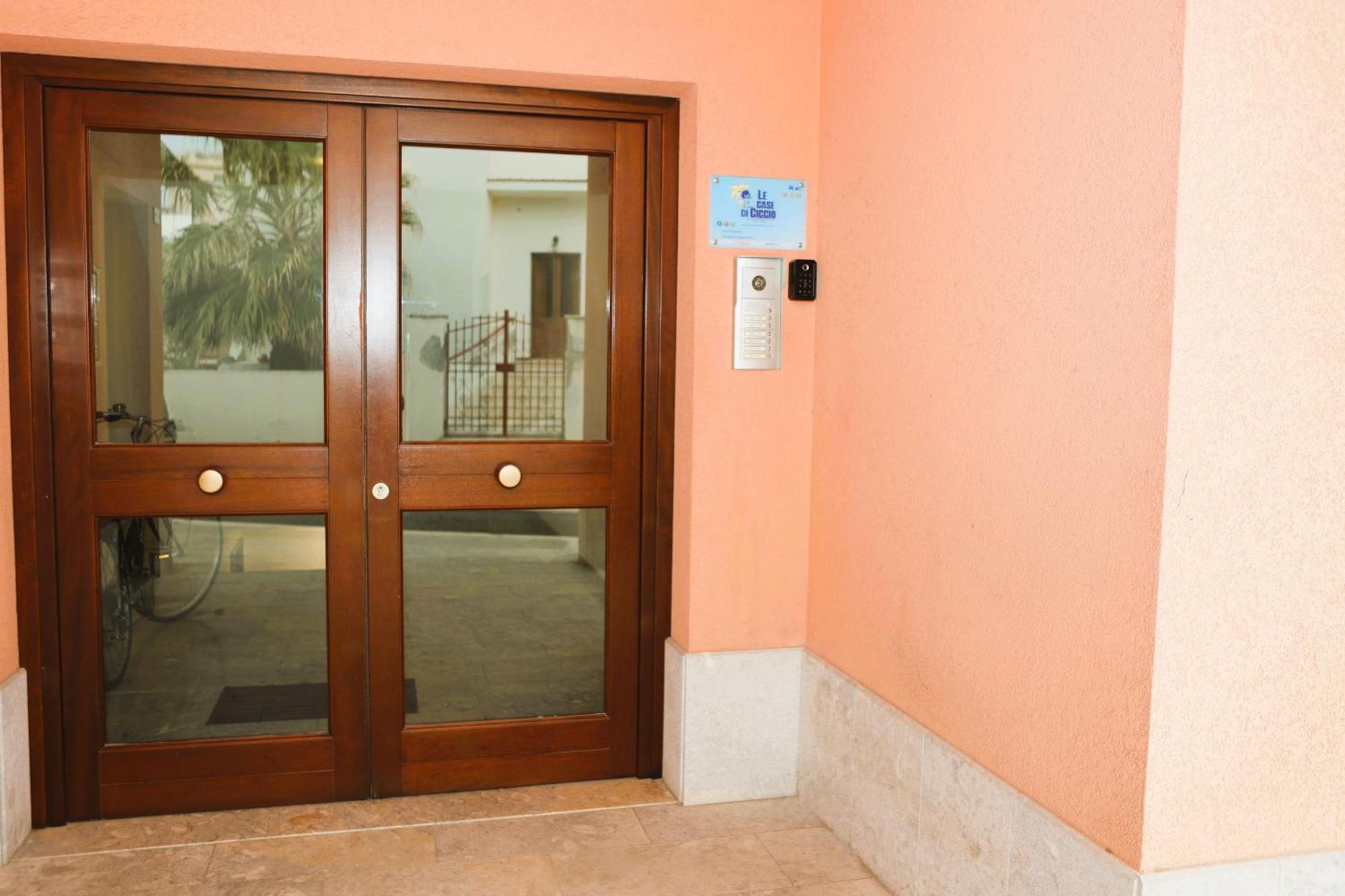Le Case Di Ciccio - Casa Girasole Apartment Pantelleria Luaran gambar